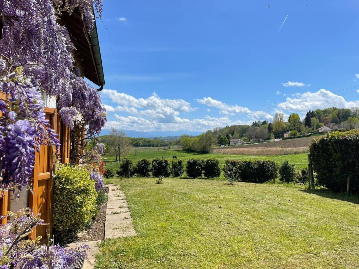 La Maison Des Commis Morestel Экстерьер фото